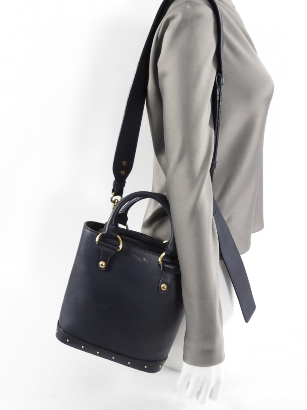 Dior Dioravenue Bucket Bag - Picture 13 of 13